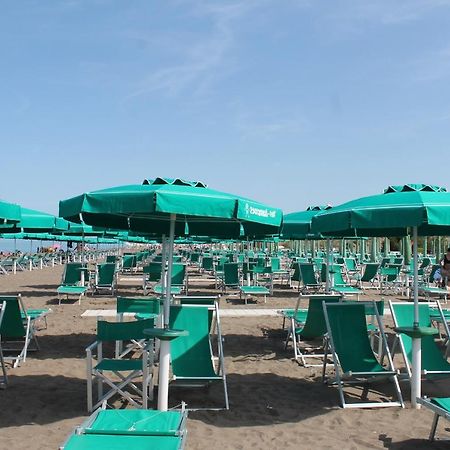 Liberius A Soli 100M Dal Mare Marina di Castagneto Carducci Exteriér fotografie