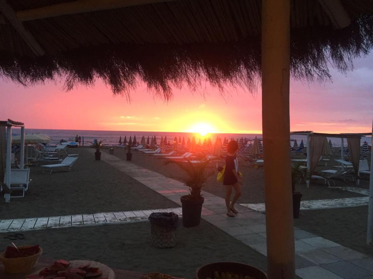 Liberius A Soli 100M Dal Mare Marina di Castagneto Carducci Exteriér fotografie